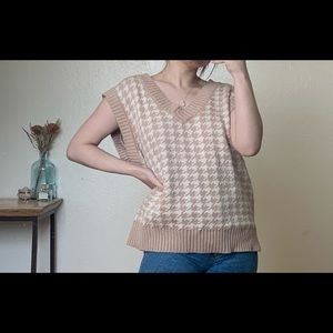 Oversized Brown/Cream Sweater Vest